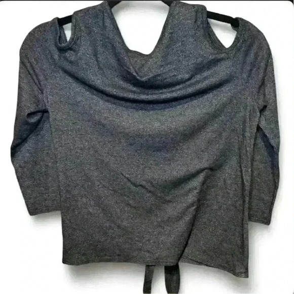 Caution to the Wind Women's Off Shoulder Strappy Black Blouse Size Small - Picture 3 of 7
